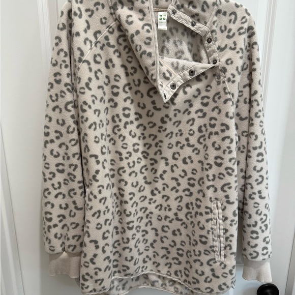 GreenTea Cream and Gray Fleece Jacket - Picture 1 of 4